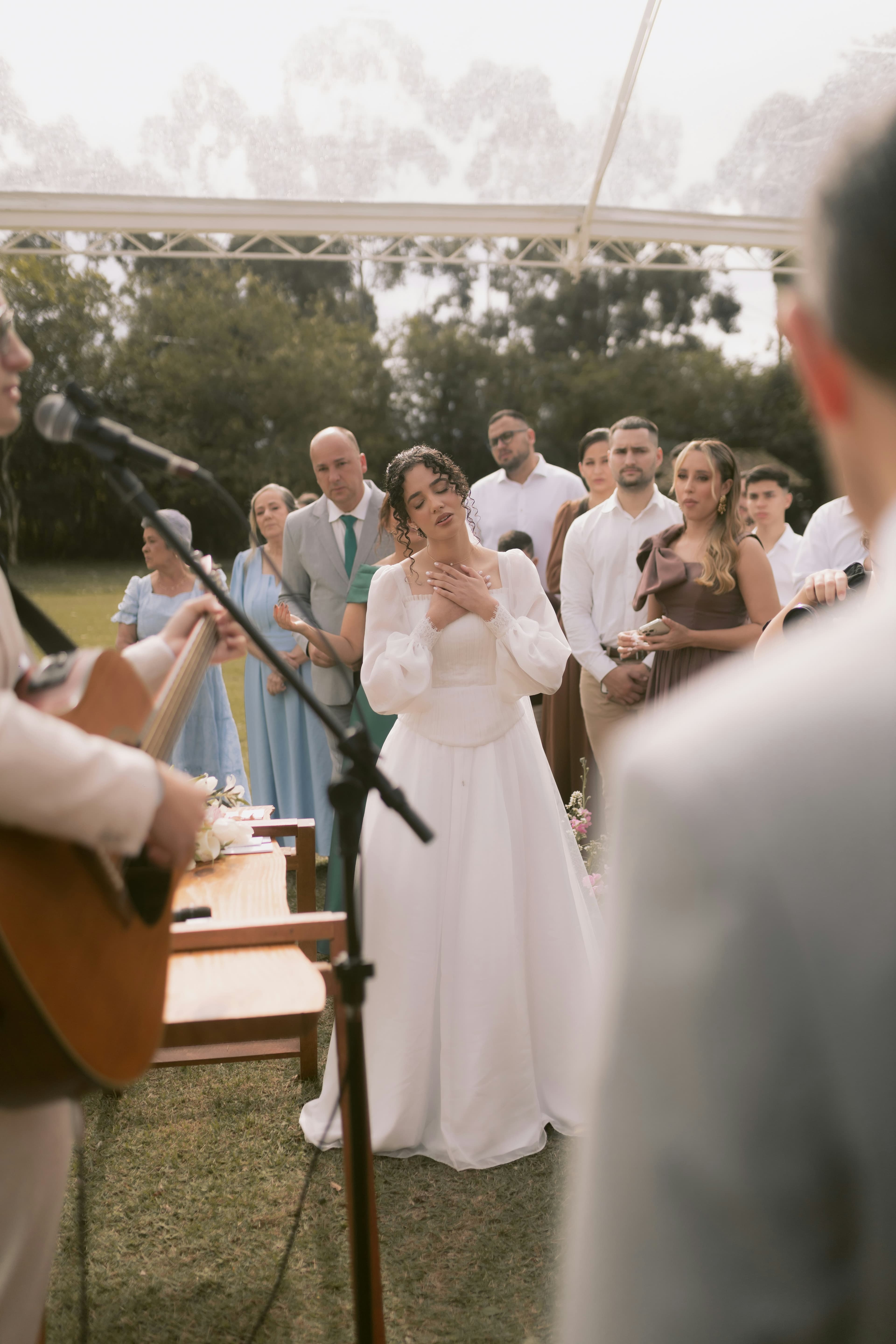 Cover Image for Как да Намерите Доверени Сватбени Изпълнители в България: Експертен Наръчник 2025